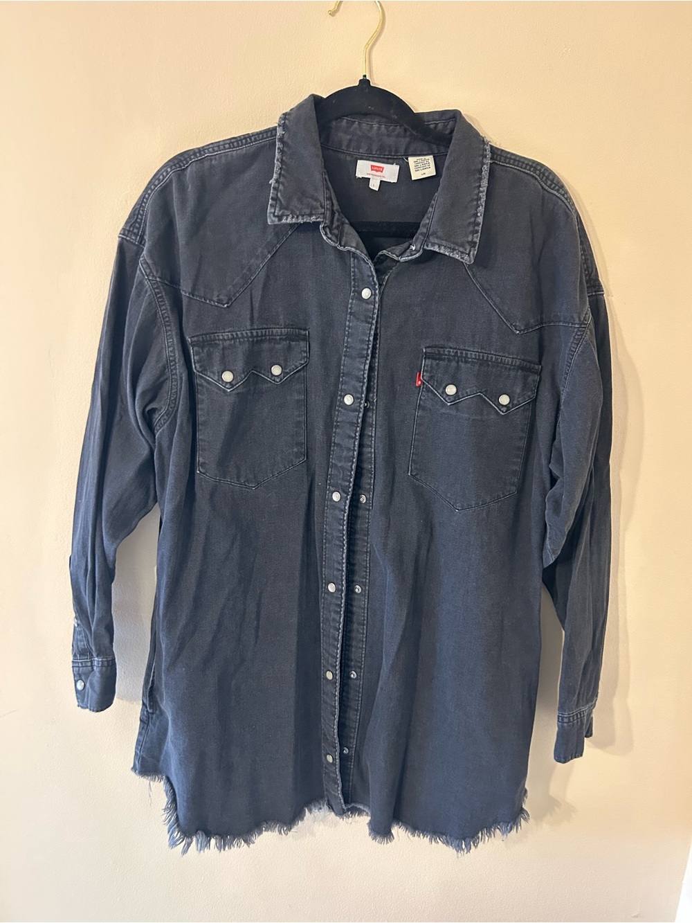 Levi’s Distressed Button Down 100% Cotton Women’s Top